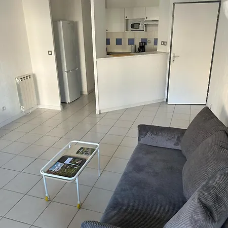 Centre Avec Place De Parking Privee Et Balcon