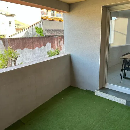 Centre Avec Place De Parking Privee Et Balcon モントーバン