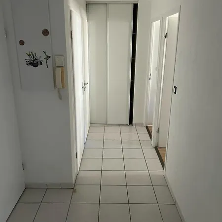 Centre Avec Place De Parking Privee Et Balcon モントーバン